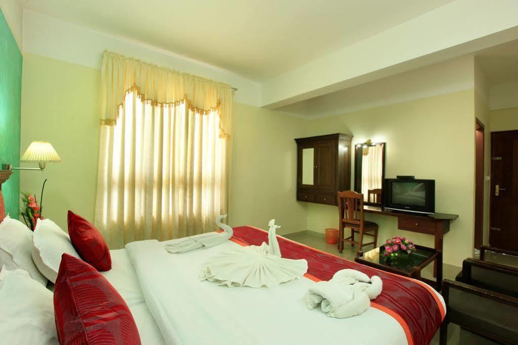 Spice Country Resort Chithirapuram Exterior photo