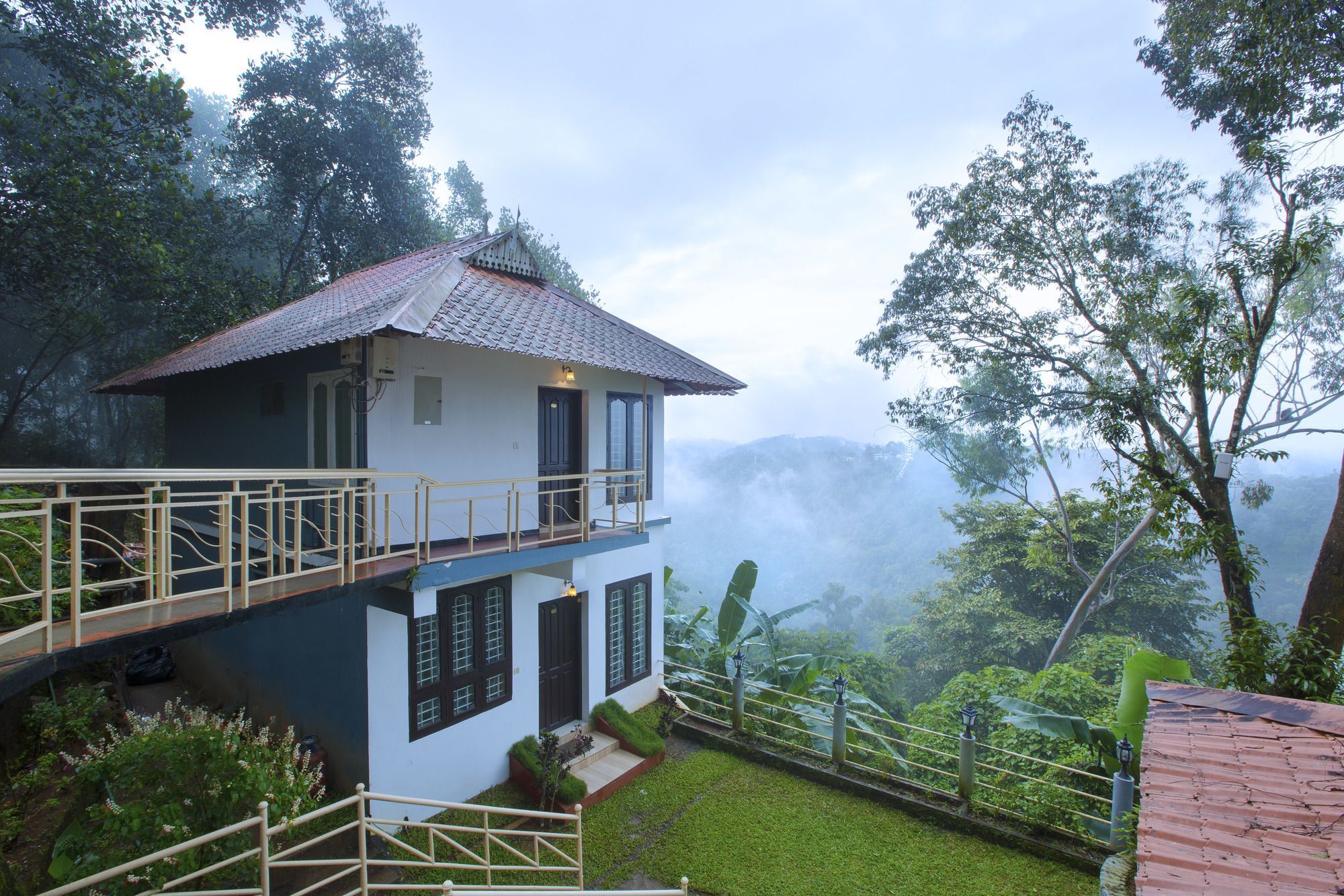 Spice Country Resort Chithirapuram Exterior photo