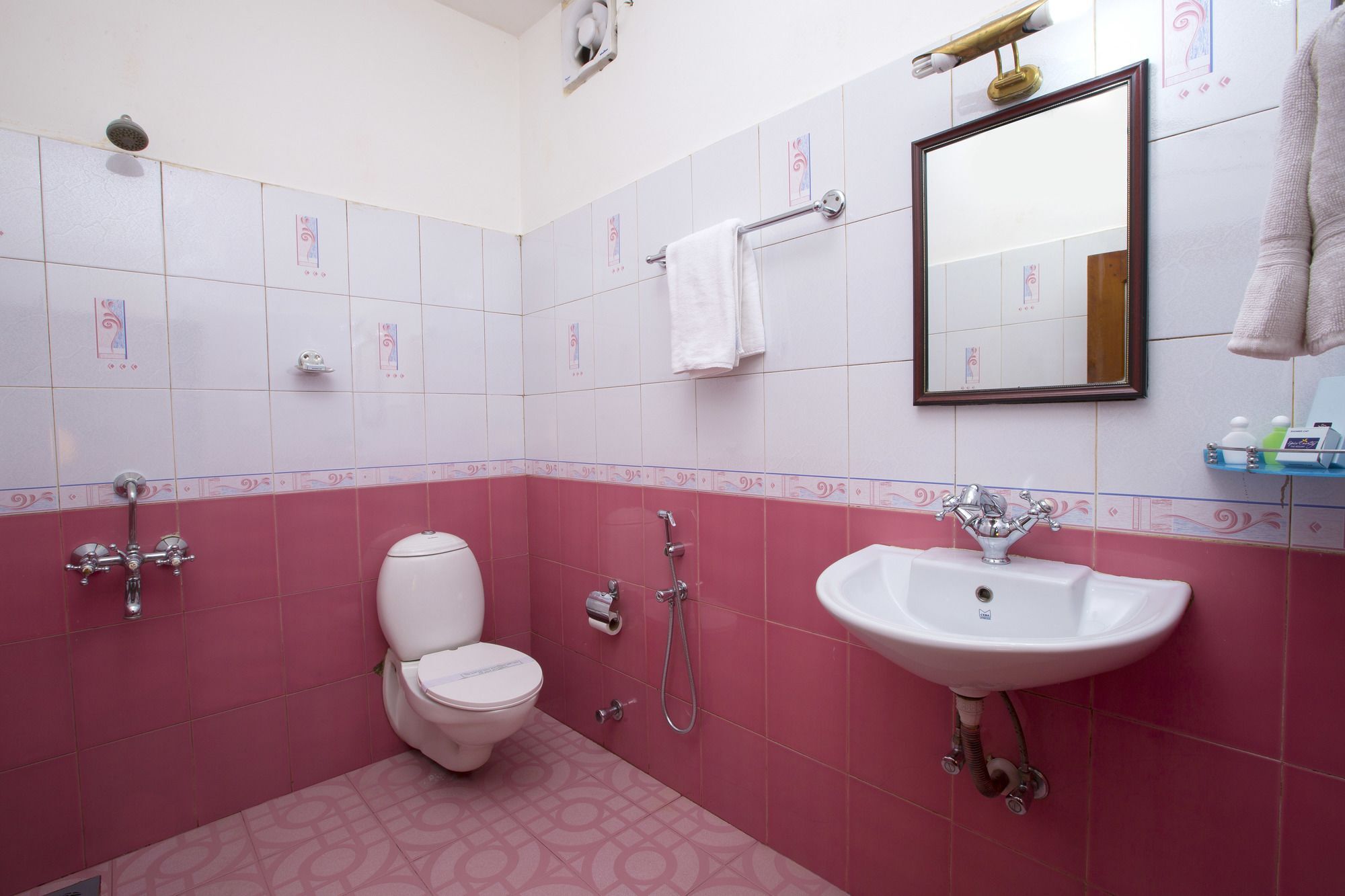 Spice Country Resort Chithirapuram Exterior photo